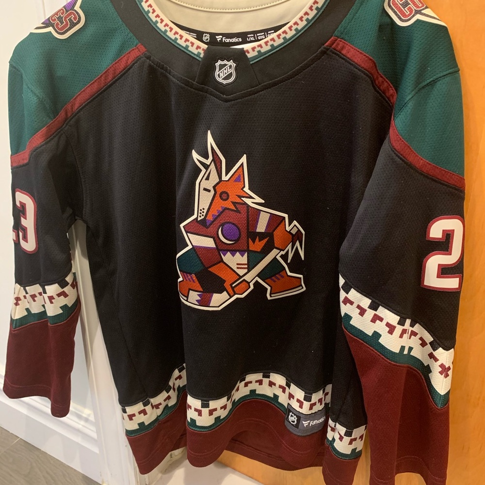 NHL coyotes jersey